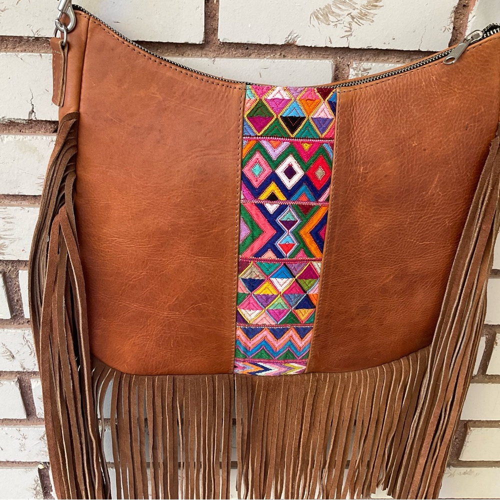 Arloom Large Handcrafted Fringe Leather Bag - Picture 2 of 8